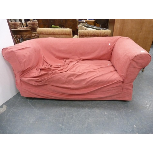 372 - Chesterfield settee.