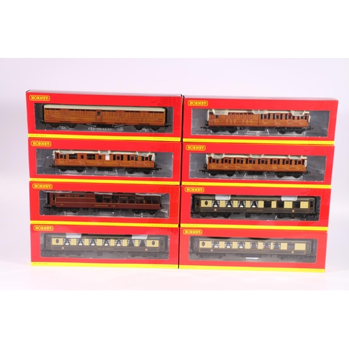 67 - Hornby OO gauge model railways rolling stock coaches including R4418 Pullman bar car 'The New Centur... 