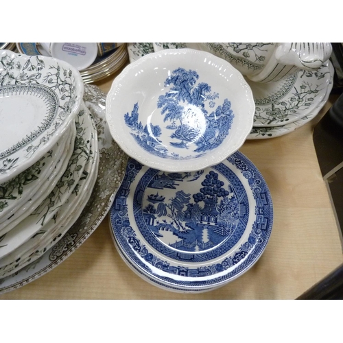 18 - Elizabethan 'Lucerne' part coffee set and a quantity of blue and white china, K & Co transf... 