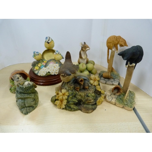 21 - Collection of Border Fine Arts models including blue tit and chicks, mouse, bird and chicks, two cat... 