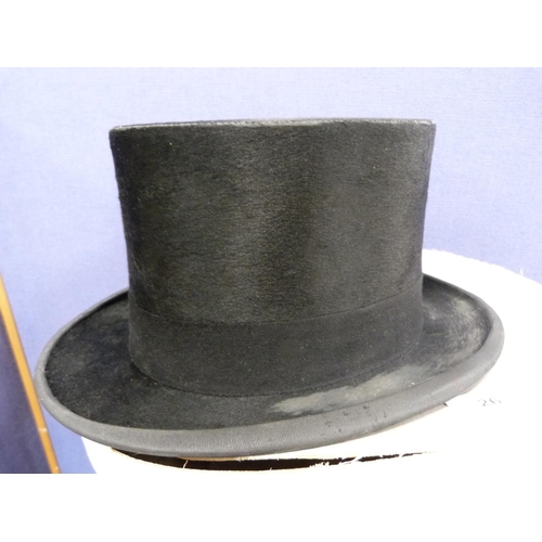 26 - Samuel Mortlock & Sons top hat.