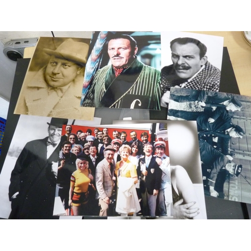 281 - Folder containing vintage celebrity prints including Sid James, Yvette Mimieux, Terry-Thomas etc.