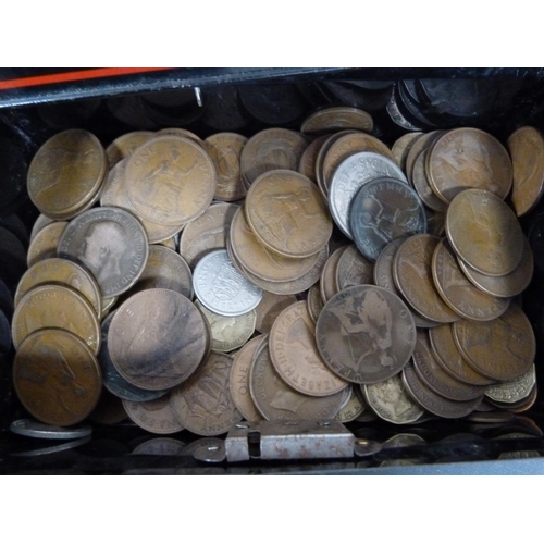 305 - Collection of British coins, mostly pennies and half pennies.