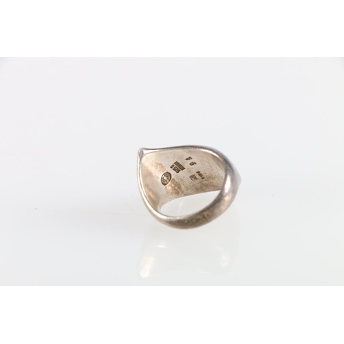 164 - Georg Jensen Ltd 925 Stirling silver ring of modernist design, possibly by Nanna Ditzel, stamped 