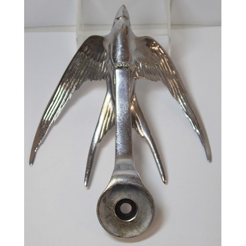 250 - Early 20th century chrome plated car mascot in the form of a swallow in flight, 9cm high and 17cm lo... 