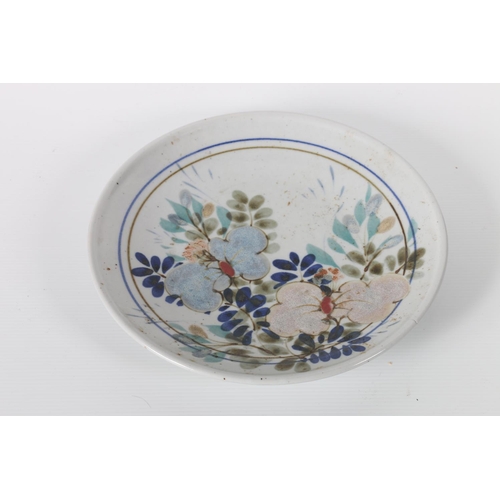 19 - Highland Stoneware pottery wall plate, 26cm diameter.