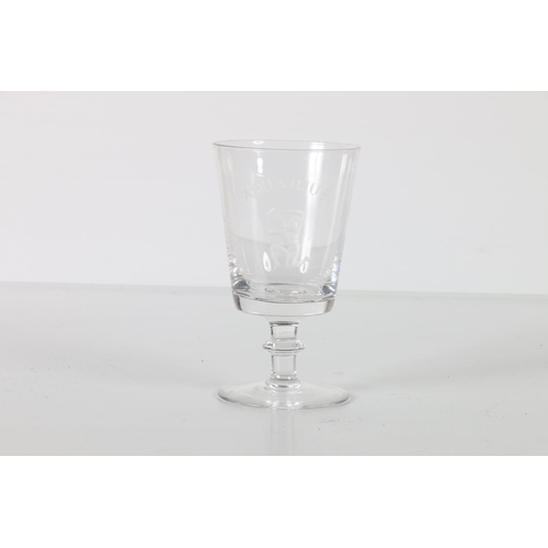 88 - Glass rummer with etched Aquarius figure, 15cm.