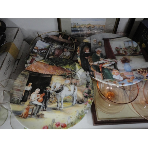 80 - Collection of grapefruit dishes, collector's plates, colour print etc.