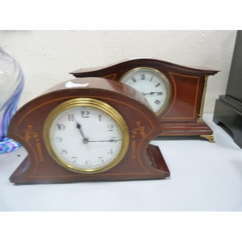 58 - Mahogany mantel clock and a similar oak mantel clock (2)