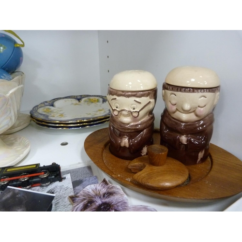 96 - Novelty jar and cover, sugar dispenser modelled as an apple, four sundae dishes, china plates, novel... 