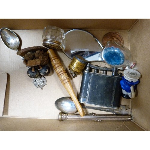226 - Box containing Bakelite-style hair tidy, daguerreotype, 19th century snuff box, table lighter, spoon... 