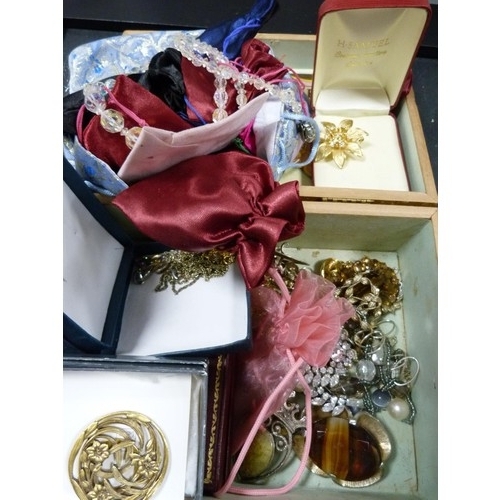 Lot 240       