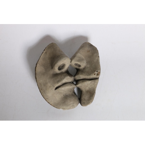 58 - Wall mask model of touching lips, 15cm tall.