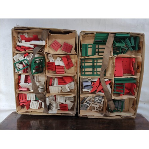 39 - Vintage 1950s Bakyo building set in wooden case not guaranteed complete.