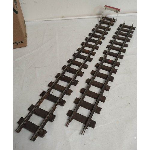 7 - Collection of 0 gauge model railway track of all metal construction. 