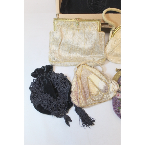 503 - Collection of fifteen mid to late 20th century lady's evening bags.