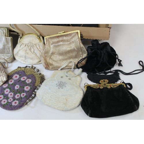 503 - Collection of fifteen mid to late 20th century lady's evening bags.