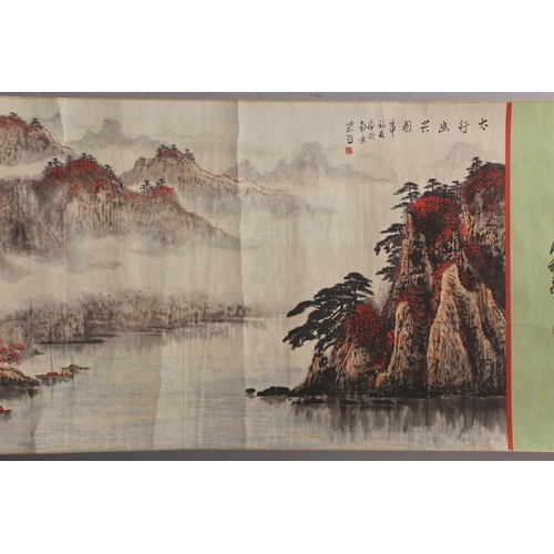 199 - Reproduction Chinese scroll painting (print) of an extensive mountainous lake scene with boats, call... 