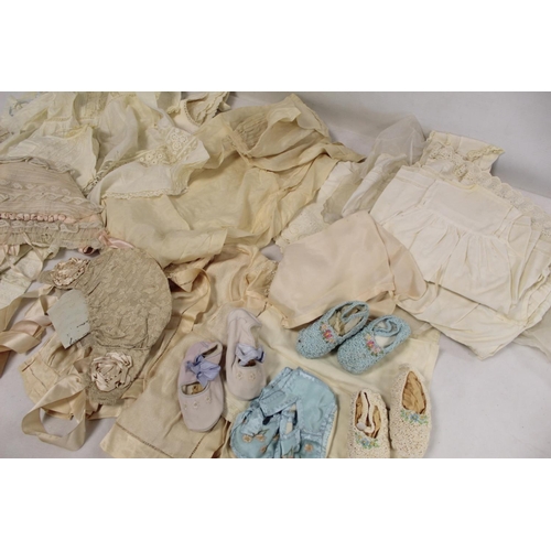 529 - Small quantity of antique baby's clothes including lace and embroidered gowns, two lace bonnets, bib... 