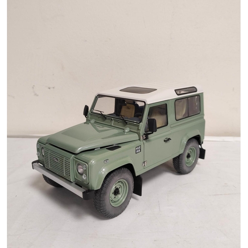 73 - Kyosho boxed 1:18 scale Land Rover Defender 90 Heritage in Grasmere green. Metal construction with b... 