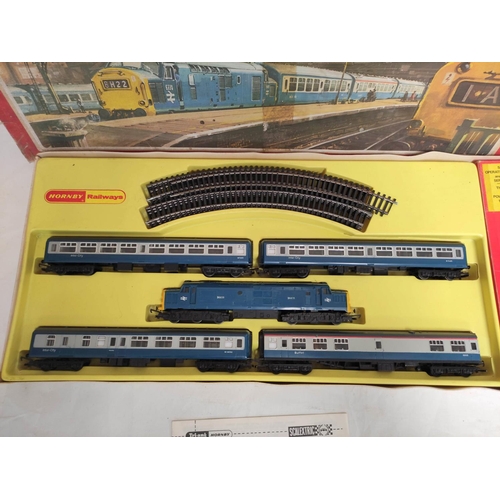 10 - Vintage Hornby R504 00 gauge Inter City Express Set complete with box and papers. Box is defective o... 