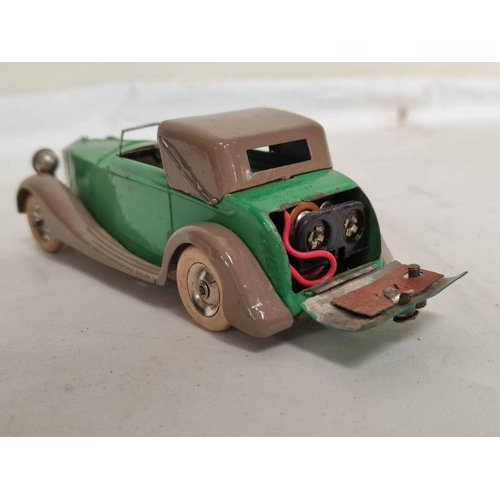 19 - A pre-war tinplate Tri-ang Minic 51ME clockwork Daimler Sedanca model car with green chassis and gre... 