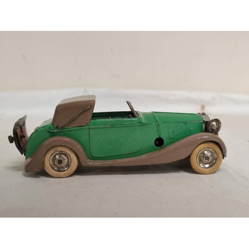 19 - A pre-war tinplate Tri-ang Minic 51ME clockwork Daimler Sedanca model car with green chassis and gre... 