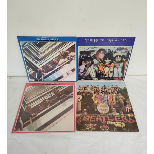 586 - Beatles records to include the Beatles Red & Blue albums, Beatles Ballads and a first UK pressin... 