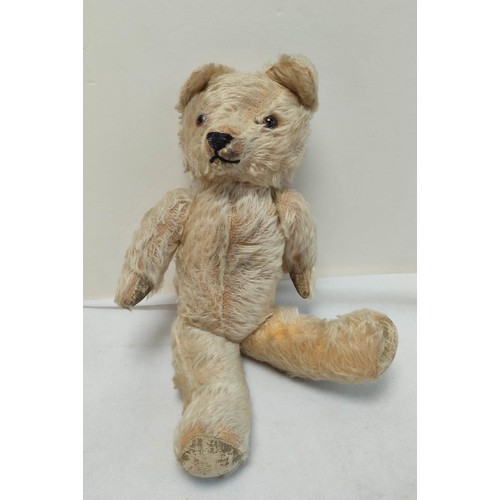 48 - Two early 20th century mohair teddy bears with glass eyes and articulated arms (2)