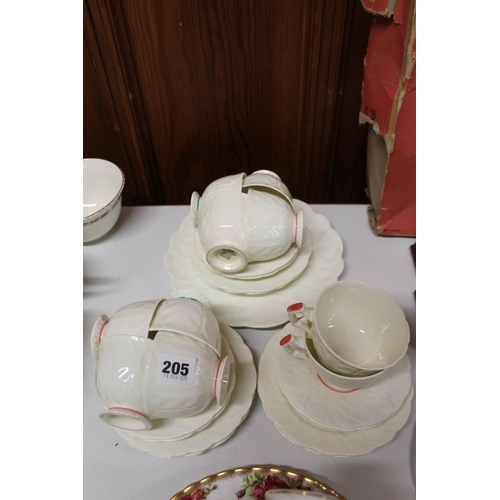 205 - 1930s Art Deco Aynsley cabbage leaf cream ground teaset, comprising cups with contrasting band decor... 