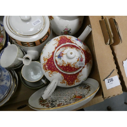 256 - Collection of tea ware to include teapots, cups, saucers etc