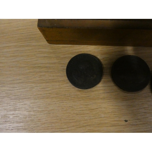 39 - Small box of vintage coins, mainly British.