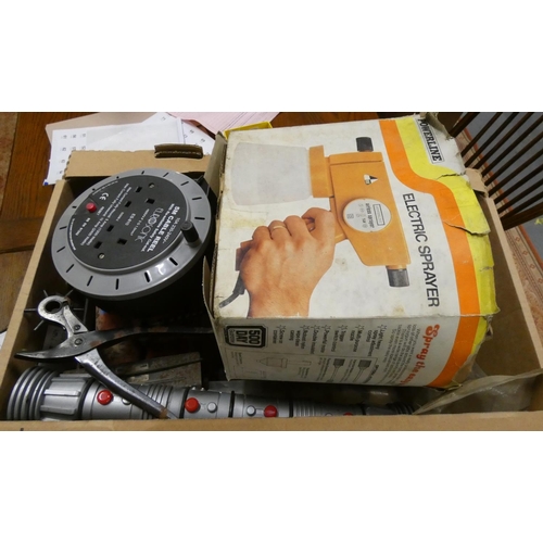 48 - Electric sprayer, extension cable etc