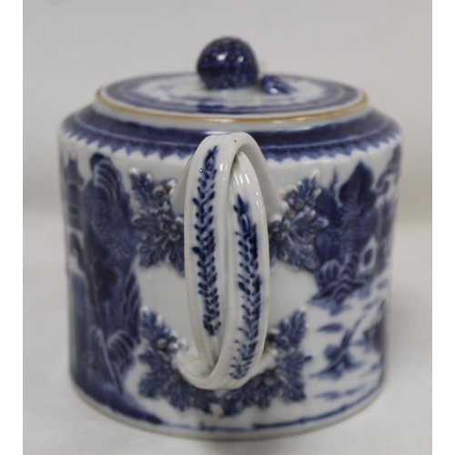 184 - 18th century Chinese blue and white porcelain teapot of reeded cylindrical form with entwined strap ... 