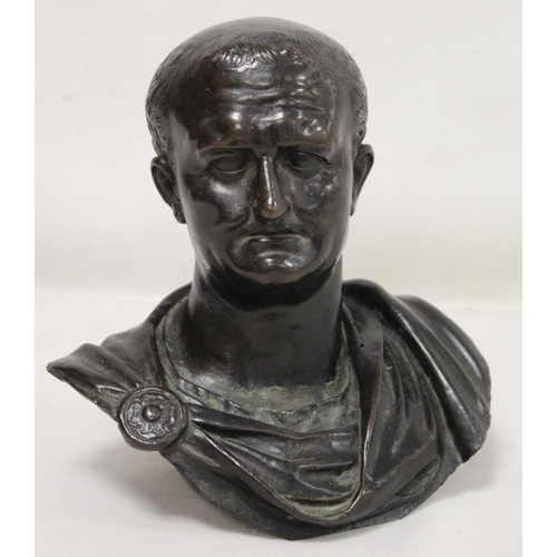 185 - Antique cast bronze bust of a distinguished Roman, possibly Emperor Vespasian, hollow, 22cm high x 2... 