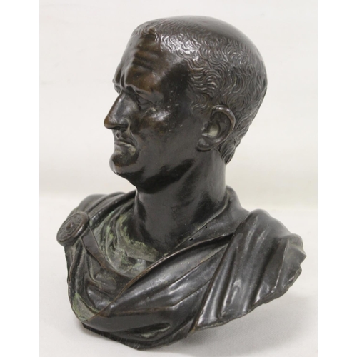 185 - Antique cast bronze bust of a distinguished Roman, possibly Emperor Vespasian, hollow, 22cm high x 2... 