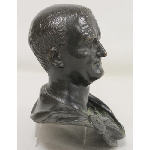 185 - Antique cast bronze bust of a distinguished Roman, possibly Emperor Vespasian, hollow, 22cm high x 2... 