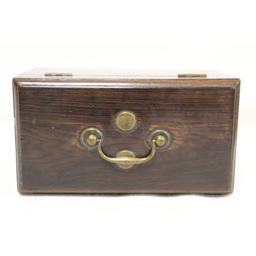 205 - Georgian rosewood tea caddy of rectangular form with single brass swing handle, inlaid brass roundel... 