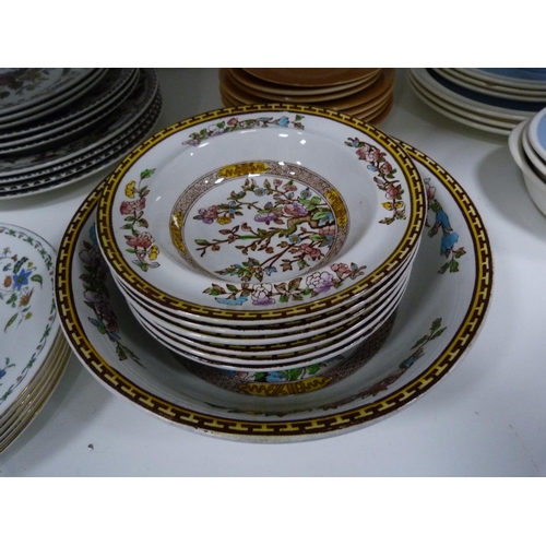 120 - Indian Tree pattern part dinner set, Wedgwood Etruria 'Somerset' pattern teawares, Royal Kent part t... 