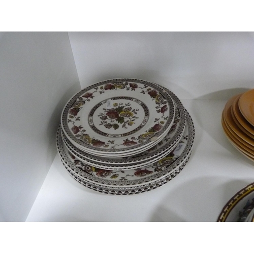 120 - Indian Tree pattern part dinner set, Wedgwood Etruria 'Somerset' pattern teawares, Royal Kent part t... 