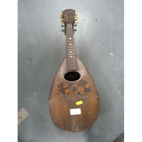 16 - Italian Il Globo mandolin.