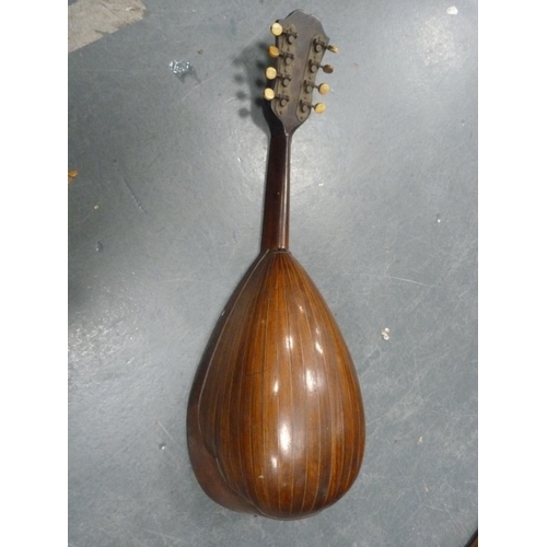 16 - Italian Il Globo mandolin.