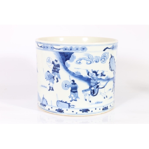 430 - Large 20th century Chinese blue and white brush pot, decorated with figures fighting, one on horseba... 