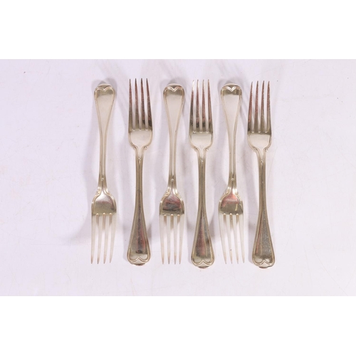 51 - Set of six Victorian silver table forks with oar shaped handles, by Francis Higgins II, London, 1848... 