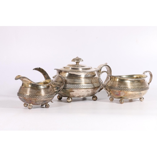 64 - George III silver three-piece tea set of attractive boat shape with 'woven' band, makers mark SH, pr... 