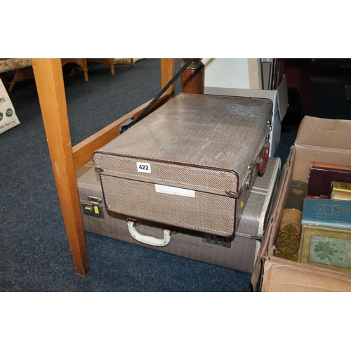 422 - Two vintage suitcases.