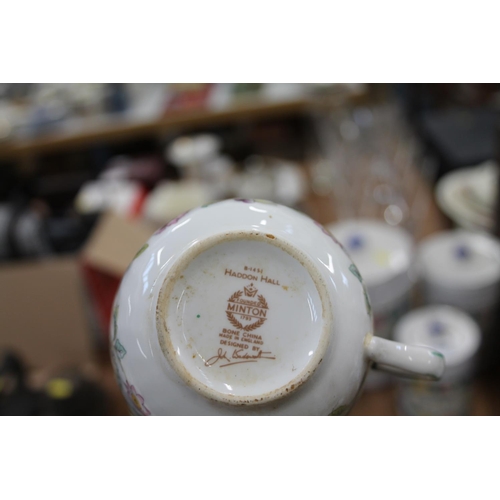 438 - Minton Haddon Hall teaset.