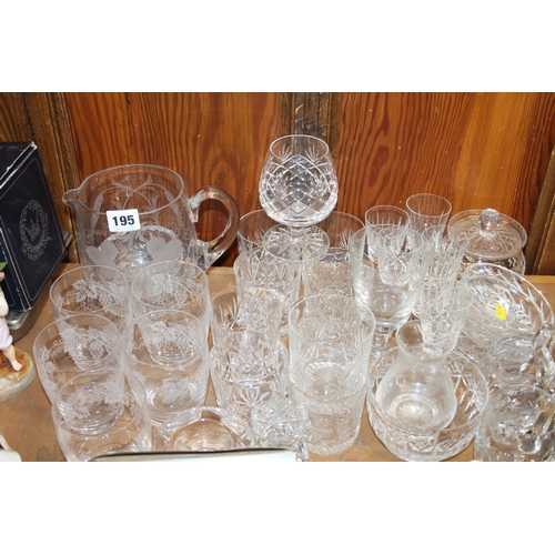 195 - Glassware to include a pitcher and five glasses, a set of tumblers, glass trinket dishes, etc.