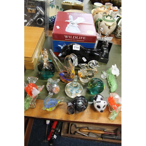 210 - Glass animal models, birds, fish, etc.
