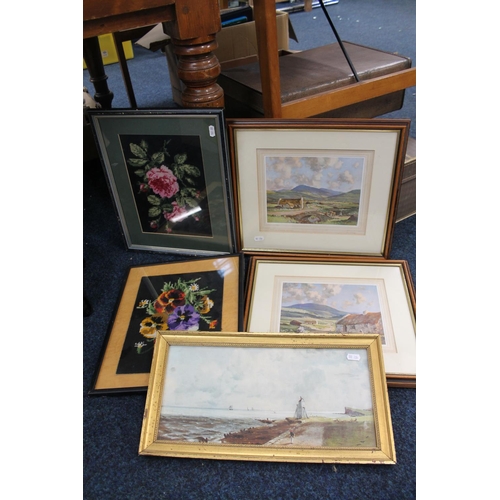 429 - Box containing pictures and prints.